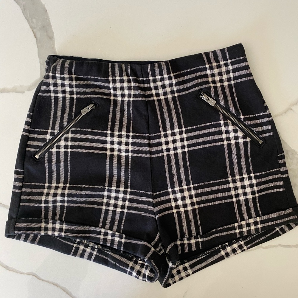 Hollister plaid shorts